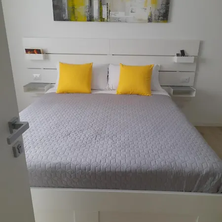 Urban Apartamento *